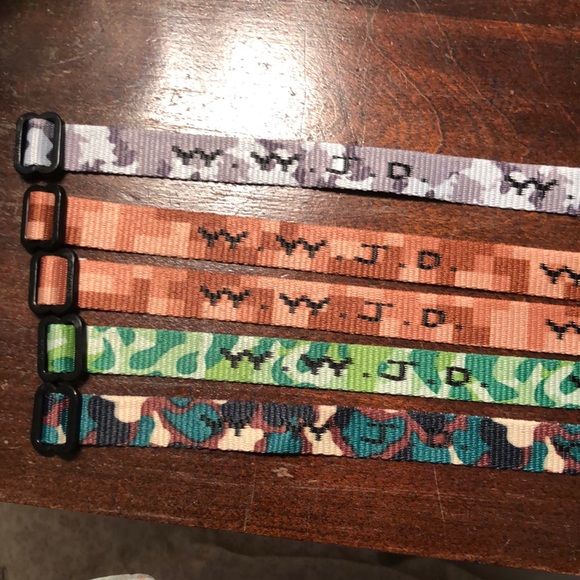 What Would Jesus Do bracelets - Picture 3 of 4